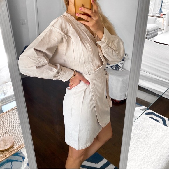 🐚 YOUNG FABULOUS & BROKE OATMEAL VOLUMINOUS LONG SLEEVE WRAP AROUND MINI DRESS! - Picture 3 of 16